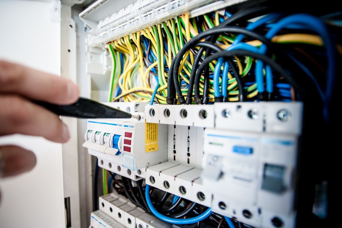 Elektrik Taahhüt: AG / OG Proje ve Pano Montajı